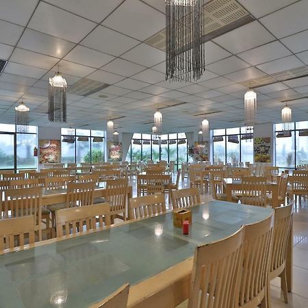 Capital O 47284 Atithi Resort Bharuch Eksteriør billede
