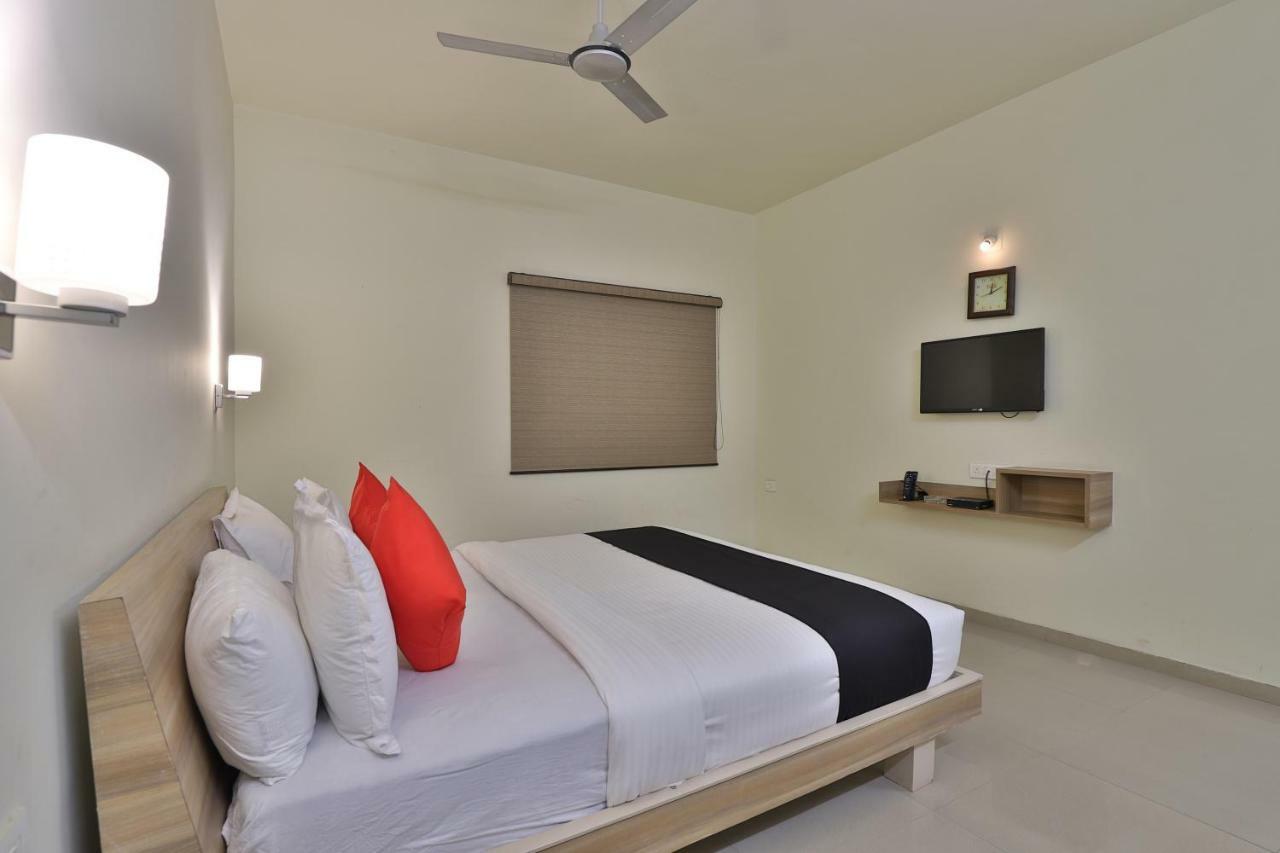 Capital O 47284 Atithi Resort Bharuch Eksteriør billede
