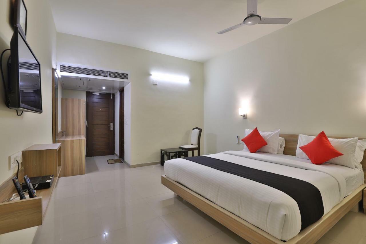 Capital O 47284 Atithi Resort Bharuch Eksteriør billede